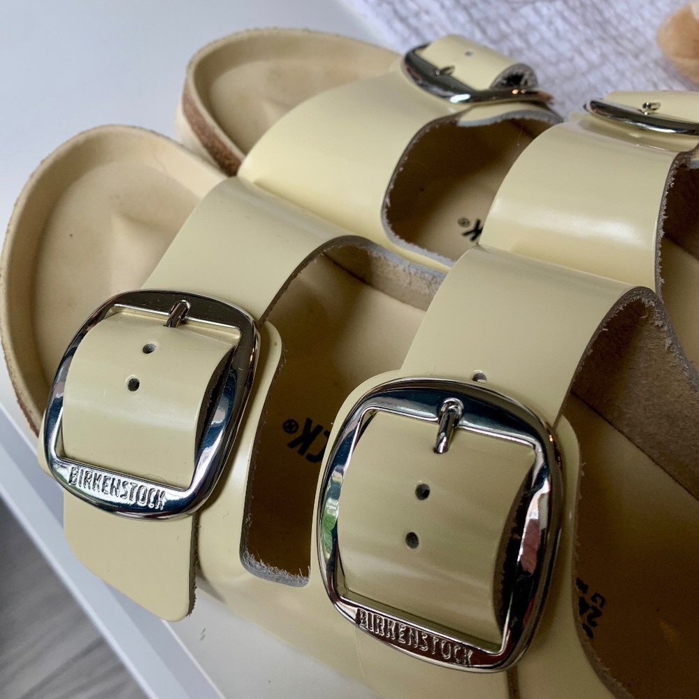 Birkenstock High Shine Big Buckle Arizona size 38 Butter